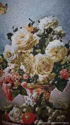 Гобелен картина "Букет роз на столе". 2