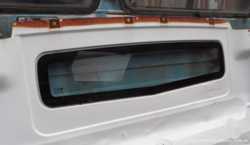 стекло перегородки грузового отсека Рено Трафик, Renault Trafic 8200540642 1