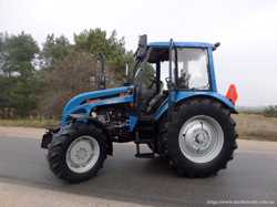 Экспортный б/у трактор 2007 года выпуска Беларус Мтз Pronar 82 A 3
