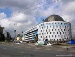 Здание под гостиницу, офисы, клинику в Соломенском районе.  1