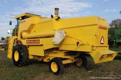 Комбайн NEW HOLLAND 8050 2