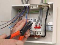 Услуги электрика - электрик на дом, электромонтаж, замена проводки.