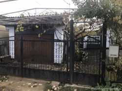 Продам пол дома с отдельным входом и своим двором р-н Каштана 1
