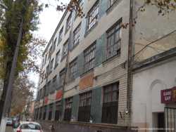 Продам здание в Малиновском районе.