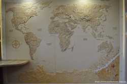 Лепка, барельеф на стене "Карта мира" 2
