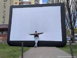 Экран надувной для уличного кинотеатра 1