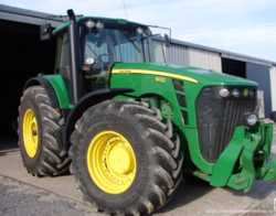 Колісний трактор JOHN DEERE 8430 1