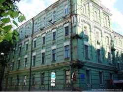 Нежилое офисное отдельностоящее здание в Печерском районе 5 этажей. 